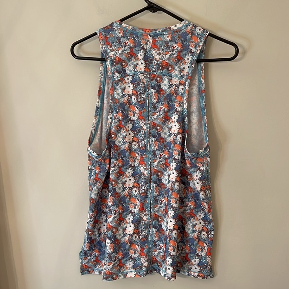 THE NORTH FACE Wander Slitback Womens Tank Top Reef Waters Wild Daisy Print Sz M - Picture 6 of 14